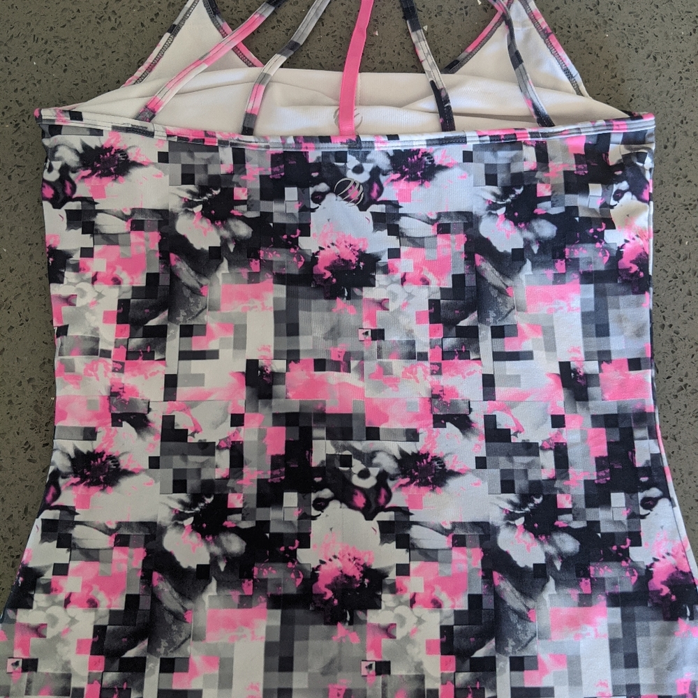 Workout Tops - Picture 6 of 9